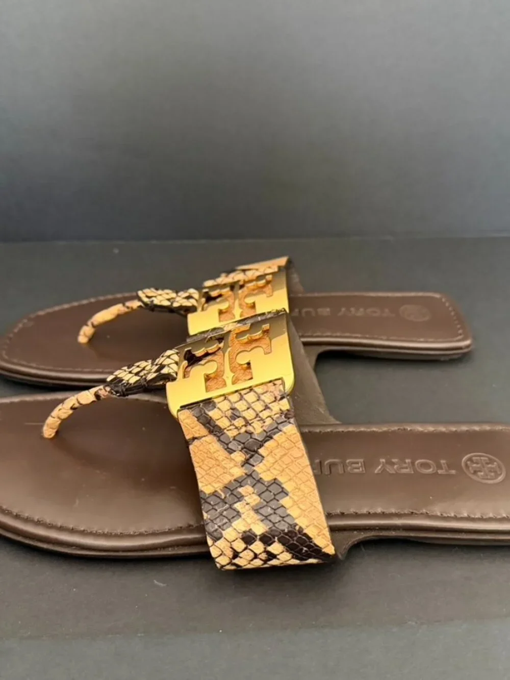 Tory Burch Georgia Leather Tong Sandal Pale Desert Size 7.5B